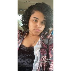 Meet your Posher, Jazmine